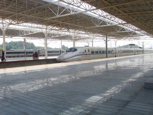 武廣、京滬、哈大高鐵全線218個信號控制站金屬屋面防水、防腐、隔熱工程